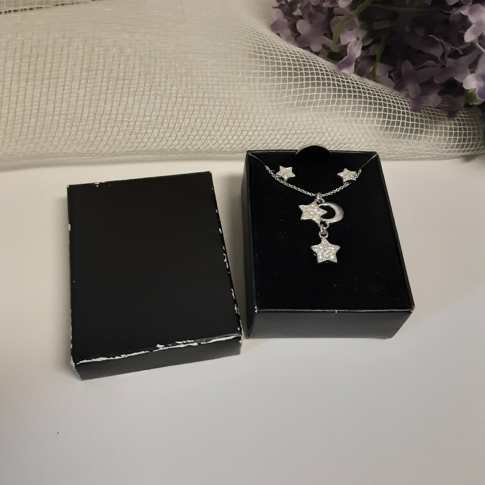 Avon Necklace & Earrings Silver Tone Crescent Moon Rhinestone Stars Adjustable - Picture 10 of 10